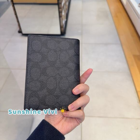 NWT Coach Passport Case Wallet CY902 Signature Canvas Patches Gunmetal/Charcoal - Picture 2 of 8